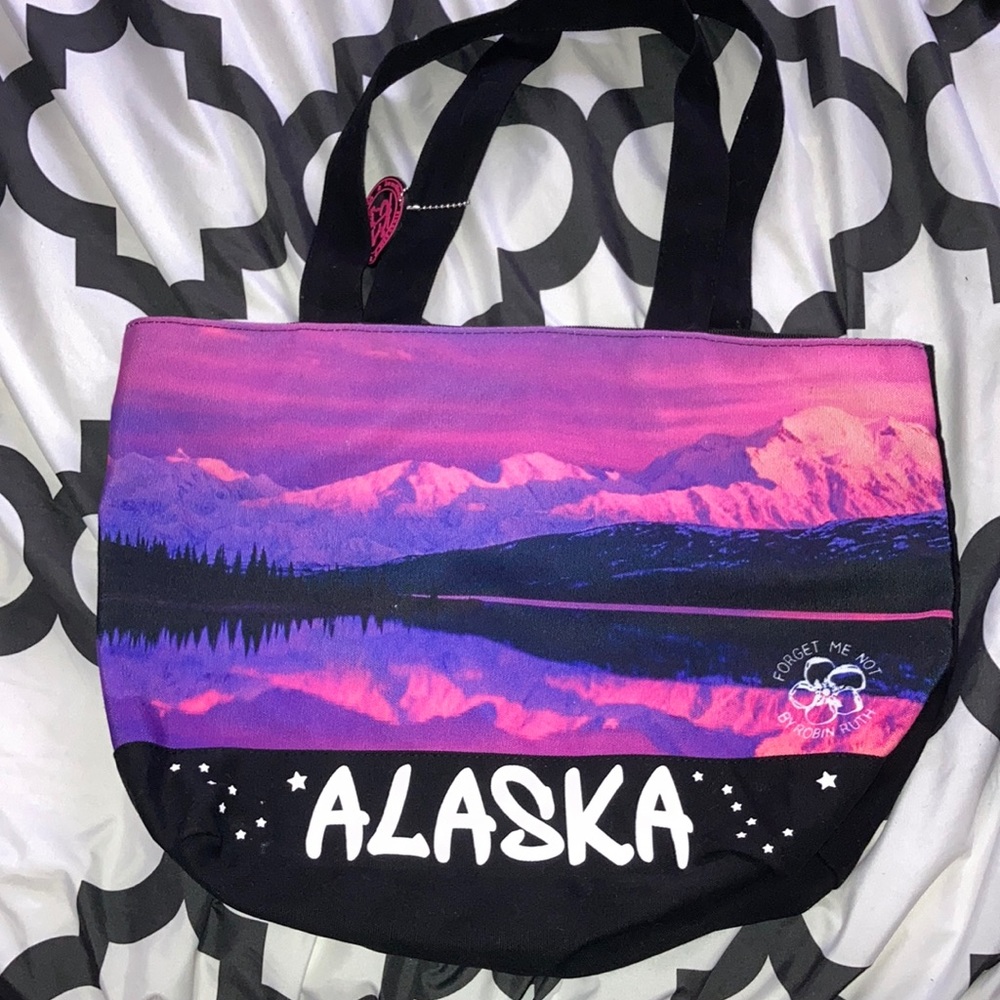 Tote bag